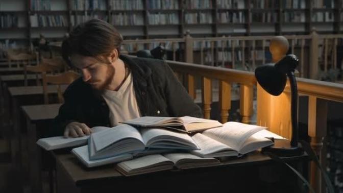 Aklıma dehşet bir soru takıldı! Üniversiteler nereye, hangi kuruma bağlı?