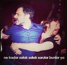 Sarı saçlı, mavi gözlü olmak için ne yapmalıyım?
