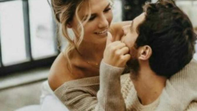 Aşk kazanacak! Romantik sevgili mi yoksa maço sevgili mi sevdiğini daha mutlu eder?