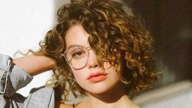 Kıvırcık kısa saç modelleri nasıl yapılır, hangi modelleri uygulamalıyım?