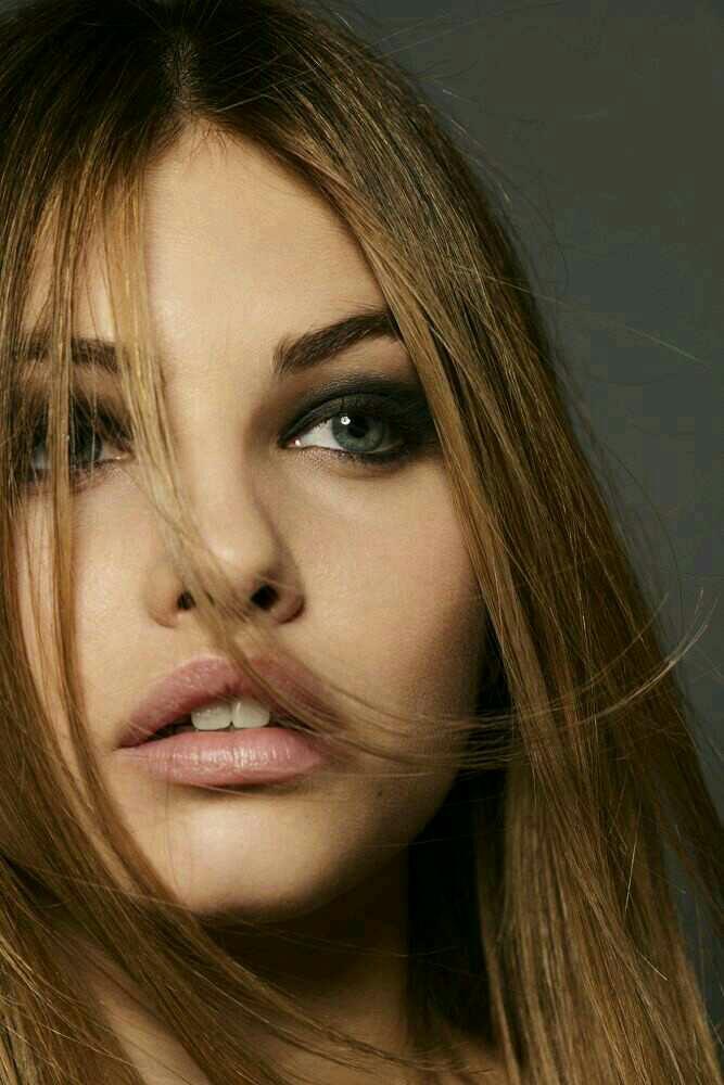 Thylane Blondeau güzel mi sizce?