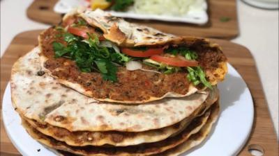 Bir oturuşta kaç lahmacun yersiniz?