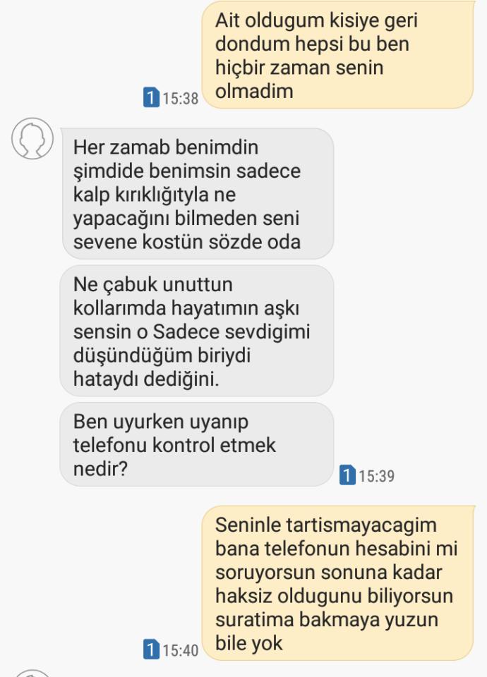 Sizce üzülüyor mu takmiyor mu?