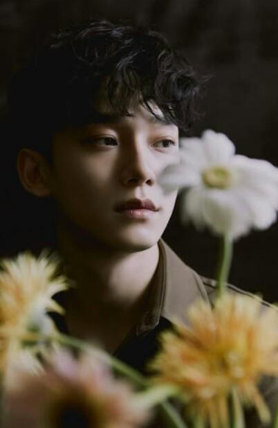 Chen nam-ı diğer Kim Jongdae umarım hayatında kurduğun aile ile çok mutlu olursun, desteklerimiz seninle...❤