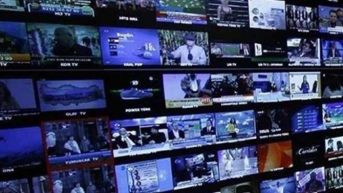 İnternet üzerinden korsan maç yayını yapan ve izleyenlere ceza geliyor! Bu yasa onaylanırsa korsan maç izler misiniz?
