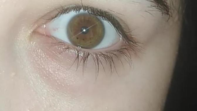 Sizce gözlerim güzel mi ve rengi ela mı?