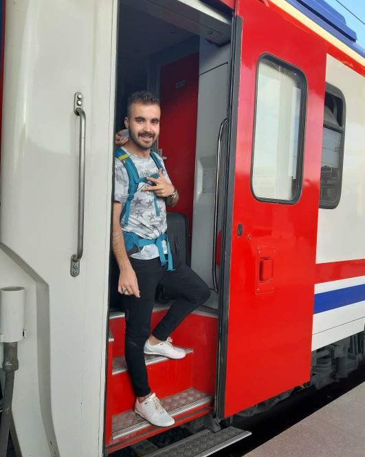 Konyada mahsur kaldım İzmire gitmek için bana bir yol önerisi yapabilirmisiniz?