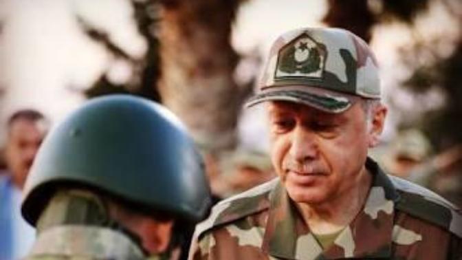 Başkomutanımız Recep Tayyip Erdoğan'a üniforma çok yakışmıyor mu ya 😍?