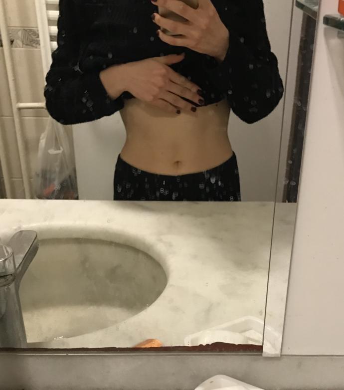 Sizce bel kıvrımım var mi yoksa yağ bezesi gibi mi duruyor10kg vermeden önce arkadaşım kütük gibi belin vardemişti çok üzülmüştüm?