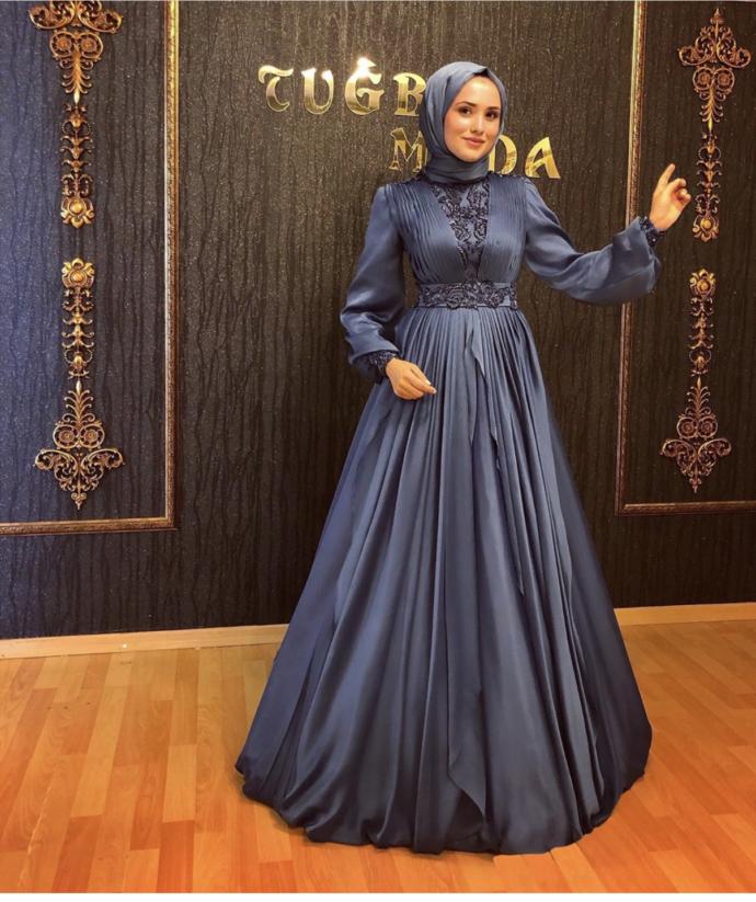 Nişanım için hangi renk elbise daha güzel?
