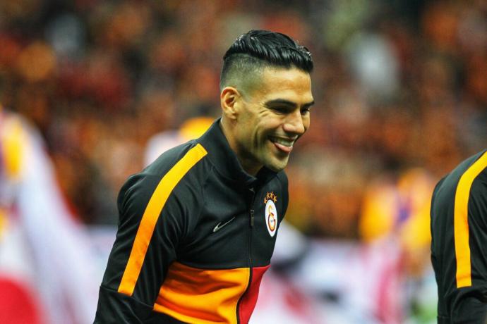 Radamel Falcao Sizce Yakışıklı Değil mi Yaa?