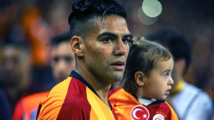 Radamel Falcao Sizce Yakışıklı Değil mi Yaa?