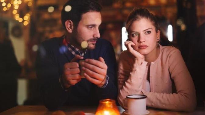 Sevgilinize anlattığınız şeyleri çoğu zaman dinlemiyorsa ne yaparsınız?
