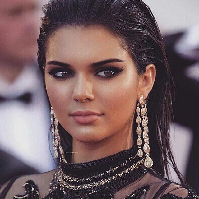 Karşı cinste ıslak saç modelini çekici buluyor musun?