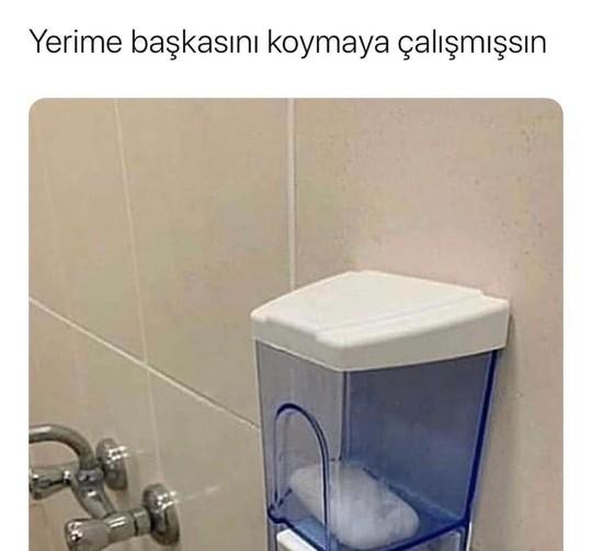 Sizi kaybeden yerinizi başkasıyla doldurmaya çalışsa ne hissedersiniz Mutlu olabilir mi?