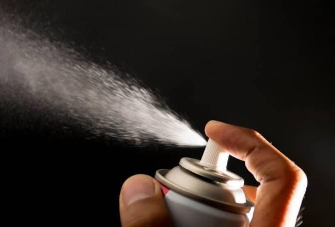 Deodorant kullanımı sizce isteğe bağlı bir şey mi olmalıdır yoksa zorunluluk mu?