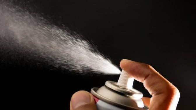 Deodorant kullanımı sizce isteğe bağlı bir şey mi olmalıdır yoksa zorunluluk mu?