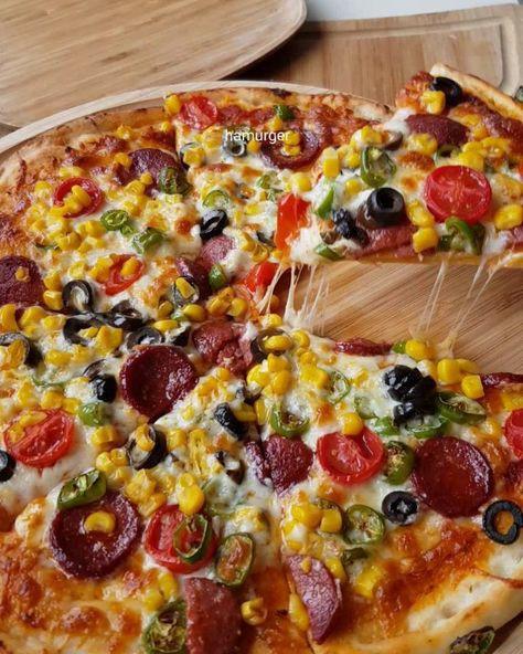 Lahmacun mu pizza mı ?