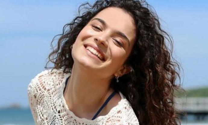 Aslı Bekiroğlu’nun çıplak fotoğrafları internete sızdırıldı? Sizce bu bir reklam mı yoksa gerçek mi?
