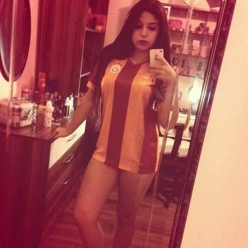 Güzel kızlar galatasaraylı olur diye duymuştum. Doğru mu?