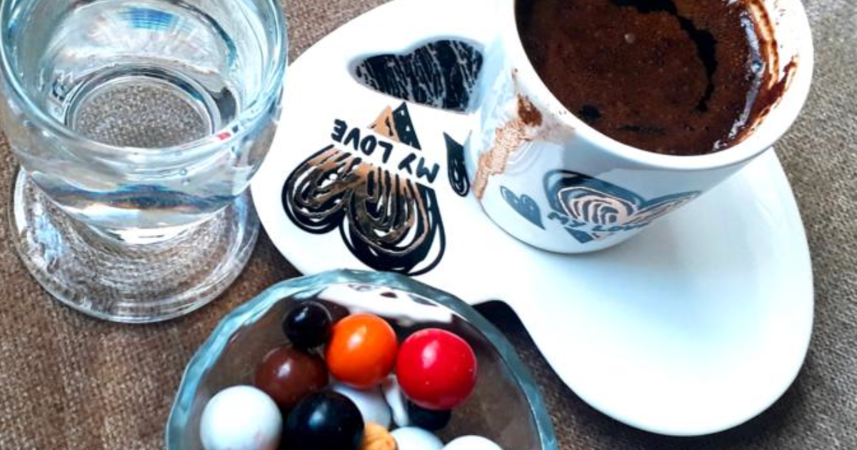 Tuzlu kahve istedi canım, sizce ben bugün iyi değil miyim? KizlarSoruyor