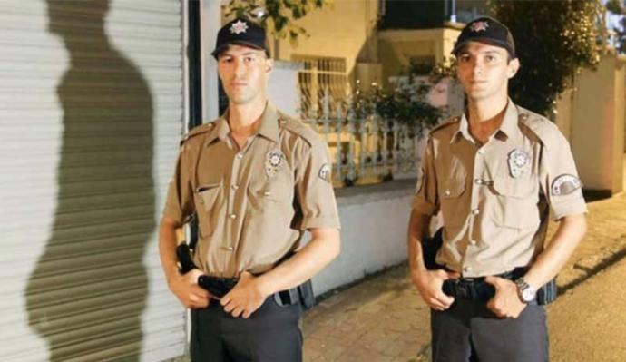bekçi maaşlarıLise mezunu bekçi: 5071 TLGöreve yeni başlayan öğretmen ise: 4013 TL maaş alacakmış. pic.twitter.com/evImYXQLLV— Deniz Demir ⚖️ (@demirdenizchp) February 2, 2020Bekçilerin güncel maaşları açıklandı. 5071 tl maaş alacak olan bekçilerin maaşları konusunda ne düşünüyorsunuz? Öğretmenlerden daha fazla maaş alıyorlar..