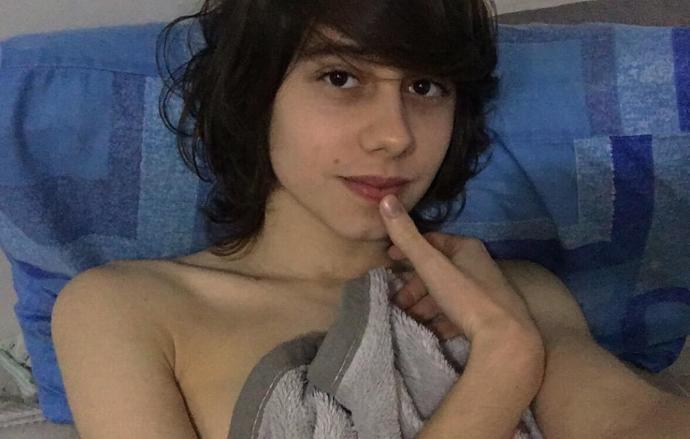 Feminen erkekler çok tatlı gelmiyor mu size?