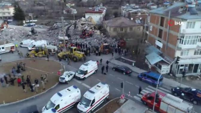 Göçük altından ‘başım açık, beni çıkarmayın’ diyenlerin imanıyla bu ülke korunuyor diyen AKP milletvekiline ne demek istersiniz?