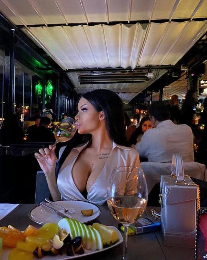Enise Sudeye DMden yürüdü Dorukhan Toközün mesajları ifşa oldu. Siz hiç ifşa olunacak bir mesaj ya da sohbet yaşadınız mı?