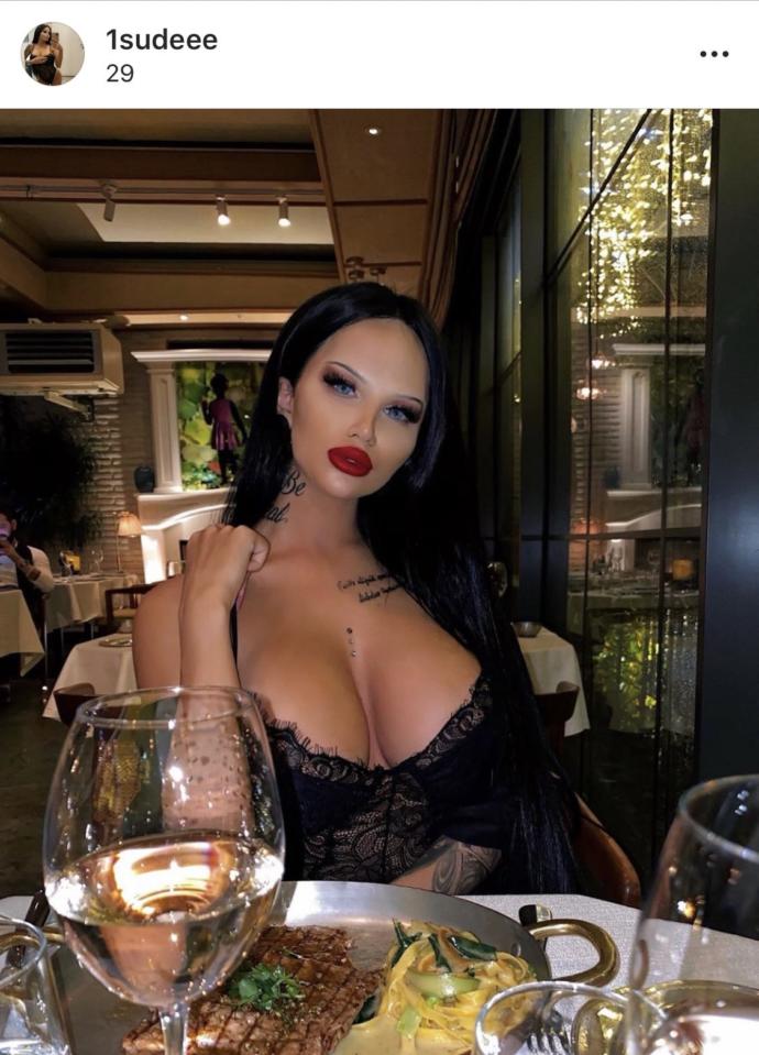 Beşiktaşlı futbolcu Dorukhan Toköz’ün, Instagram’da “Sude” isimli bir kullanıcıya attığı mesajları ifşa oldu ne düşünüyorsunuz?