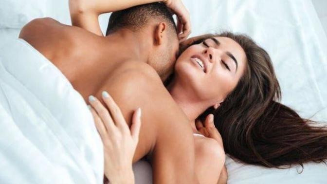 Cinsel tabularına kadınlar mı daha sıkı sıkı bağlıdır, erkekler mi?