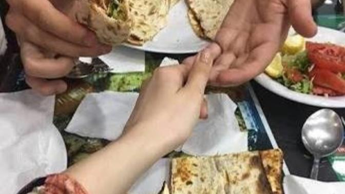 Sizi sevgiliniz mi sarıp sarmalıyor yoksa yalnızlık mı?