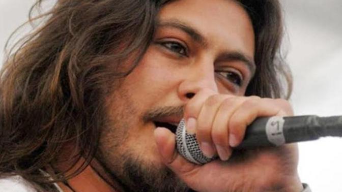 Ölmüş bir sanatçının konserine gitme şansın olsaydı bu hangisi olurdu?