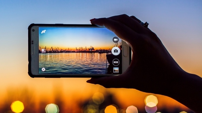 Kamerası iyi olan telefon önerileri verir misiniz?