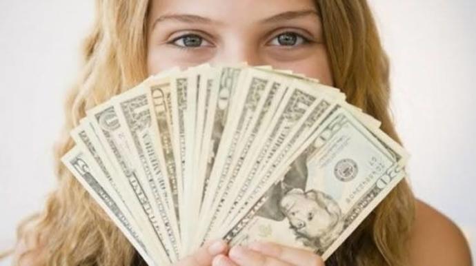 Bana burs veren kişi bankadaki paralarımı görebilir mi?