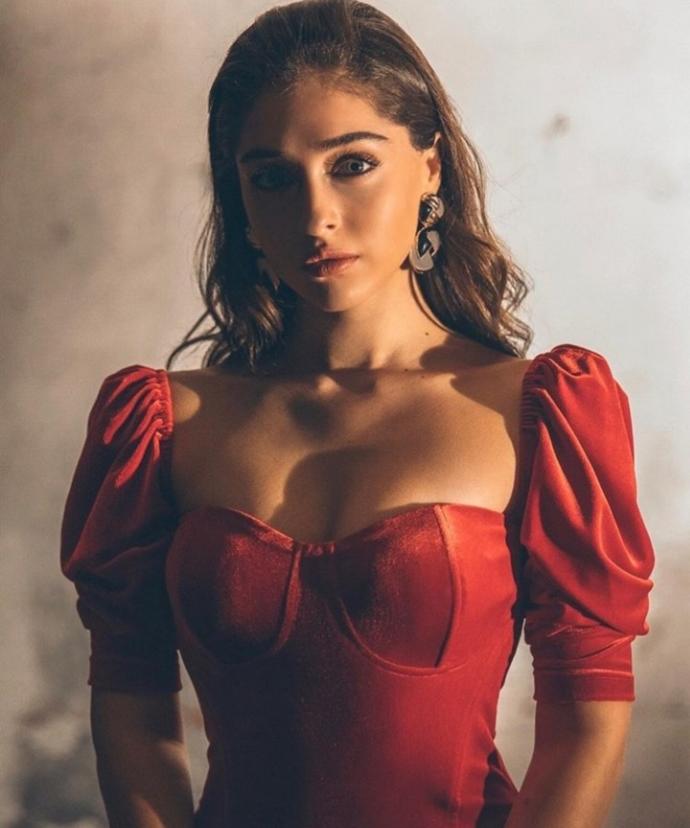 Cemre Baysel güzel mi?