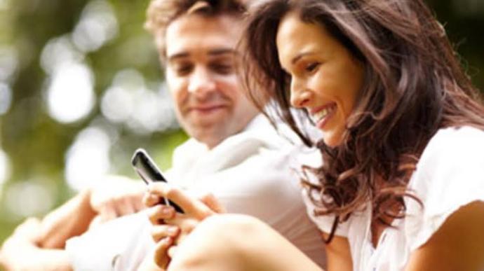 Size telefon numarasını vermeyen kişiyle flört etmeye devam eder misiz?