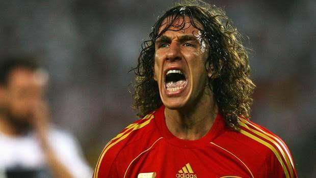 Maldini ile Puyol u kıyaslarsak hangisi daha iyi stoperdi?