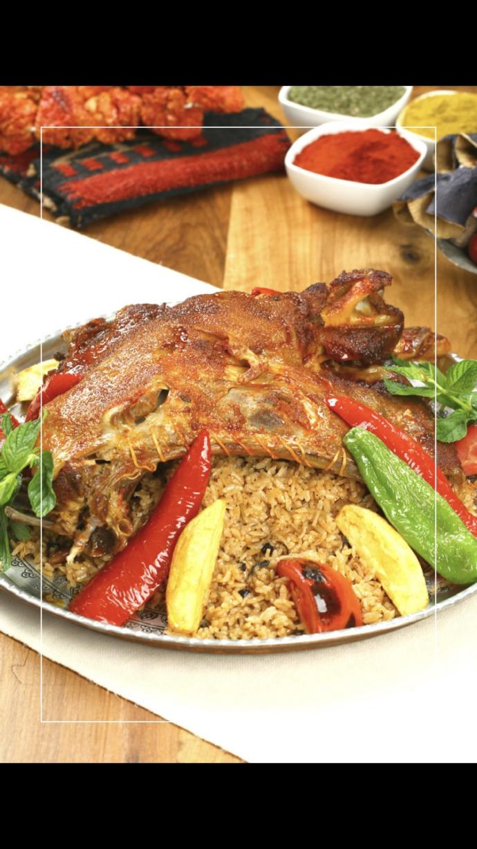 Güzel bir akşam yemeğinde hangi Pilavı tercih edersiniz, Hamsili Pilav mı yoksa Kuzu Kaburga Pilavı mı?