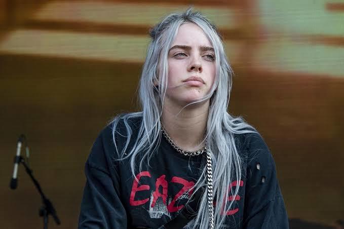 Billie Eilishin fan kitlesine kullandığı hakaret hakkında ne düşünüyorsunuz?