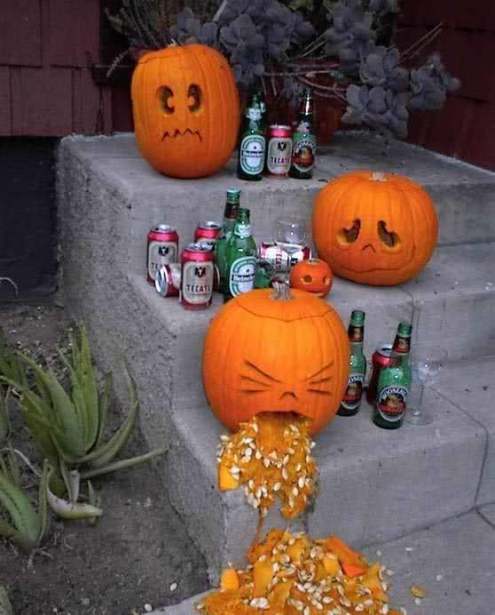 Kabak gibi alelade ortadasınız ama göreniniz mi yok 🎃 ?