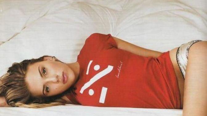 Scarlett Johansson çok abartılmiyor mu?