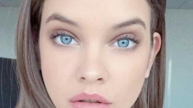 Barbara Palvin mi Taylor Swift mi?