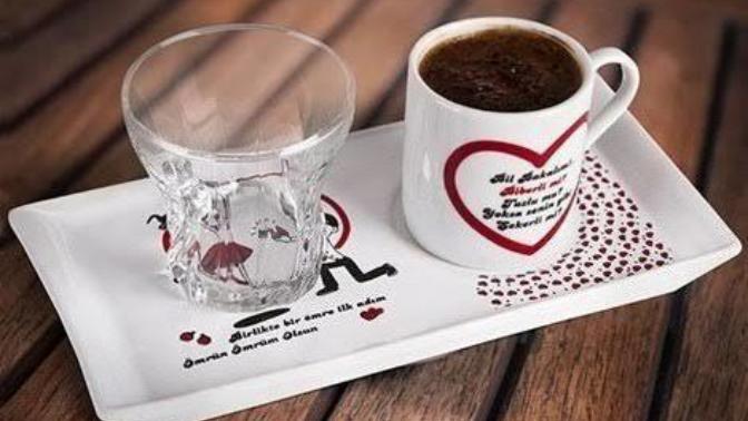 Sizce kız isteme töreninde damat kahvesinde tuz olmalı mı yoksa olmamalı mı?