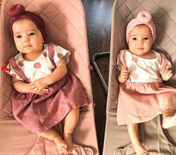 Annebabalar ikiz bebeklerini karıştırmamak için ne