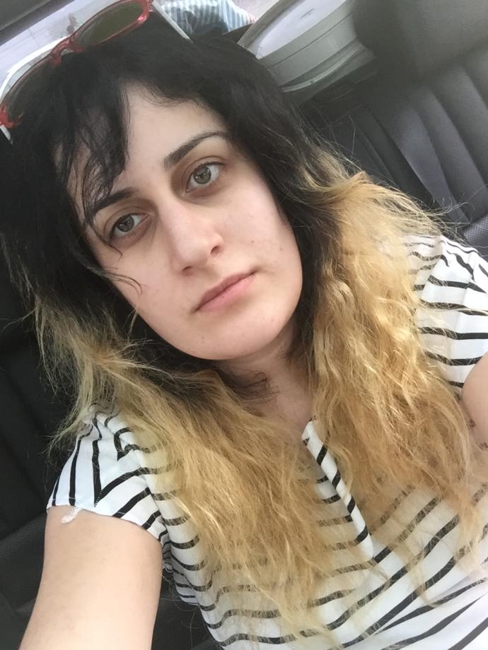 Arkadaşlar çok çirkinim güzel olmak için nasıl  bir  bakım yapmam lazım tavsiye verin?