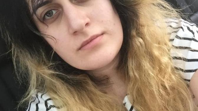 Arkadaşlar çok çirkinim güzel olmak için nasıl  bir  bakım yapmam lazım tavsiye verin?