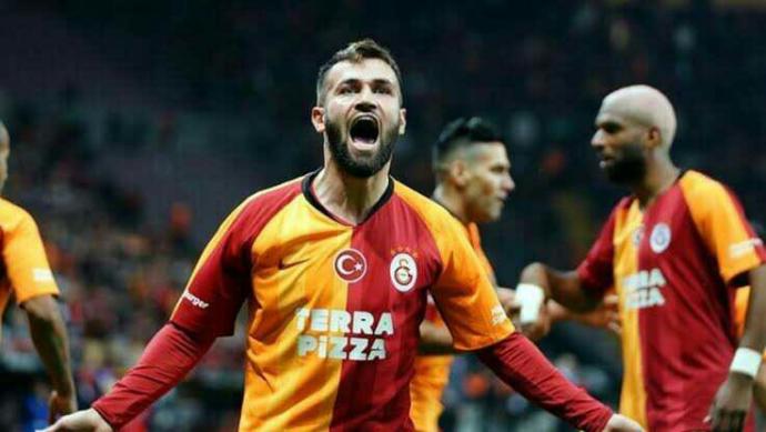 Hangi futbolcunun görev adamı olduğunu düşünüyorsunuz?