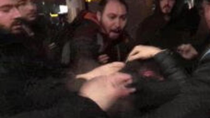 Metrobüste taciz iddiasına dayak! Toplumun bu tür olaylarda linç etmesi doğru mu?
