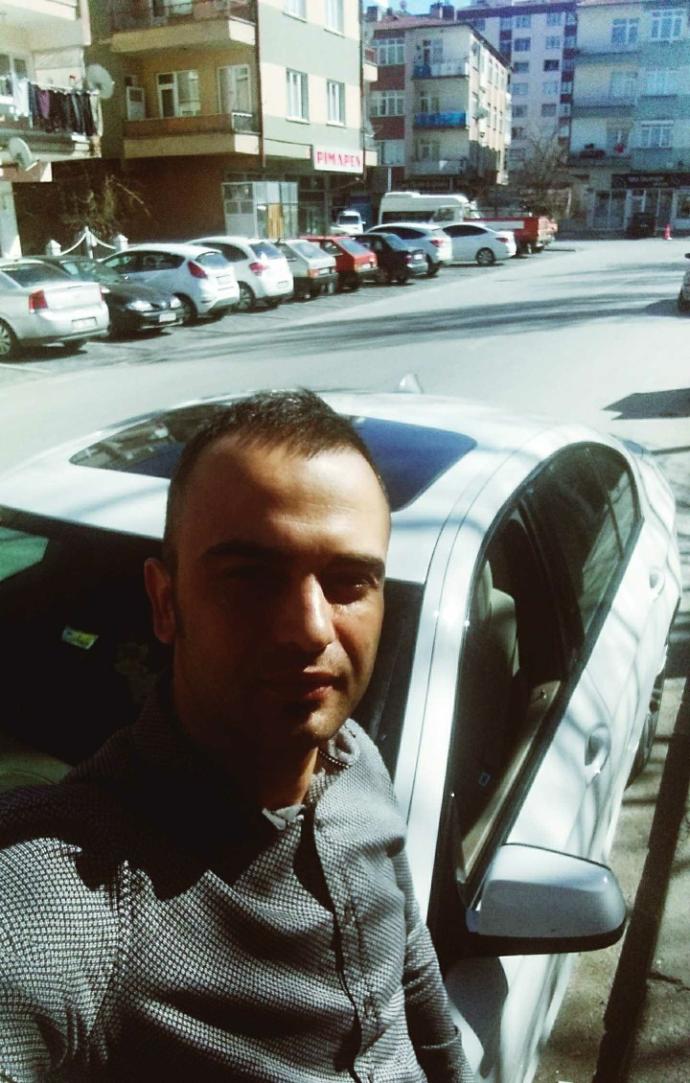 Erkeklerin en büyük aşkı arabası mıdır?